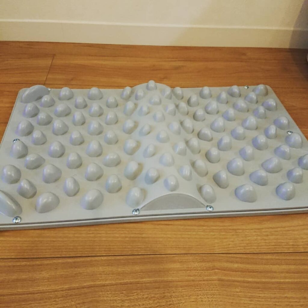 100均の足つぼマット