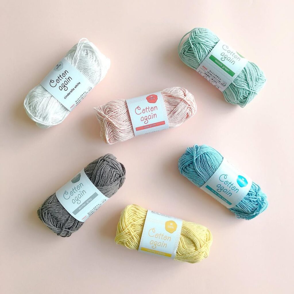 「100円ショップの毛糸」