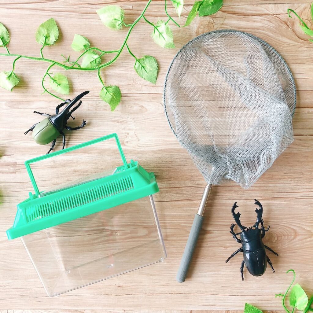 プラスチック虫かご100均