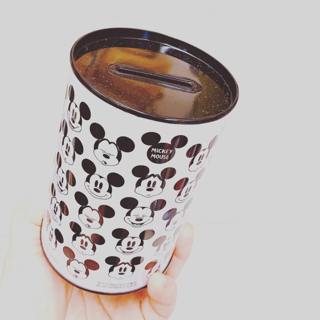 「かわいい100円貯金箱」