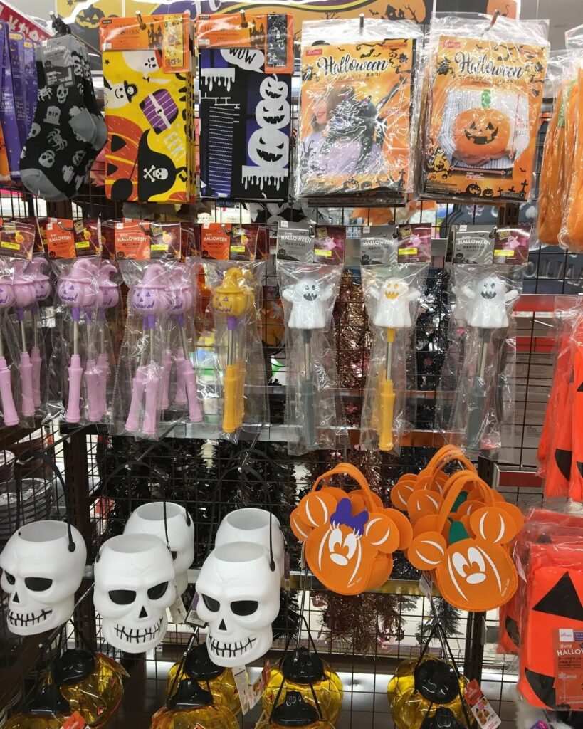 「飾り用100円ハロウィングッズ」