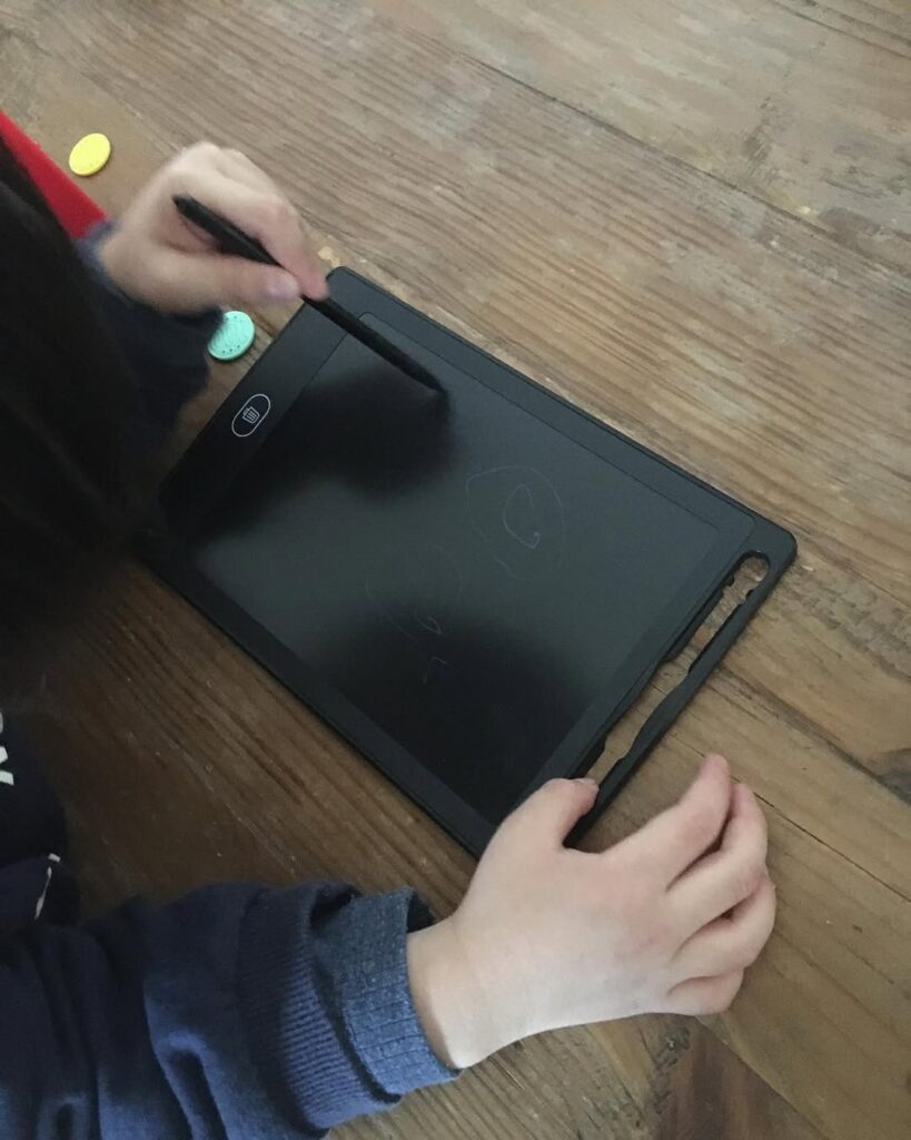 セリアの電子メモタブレット