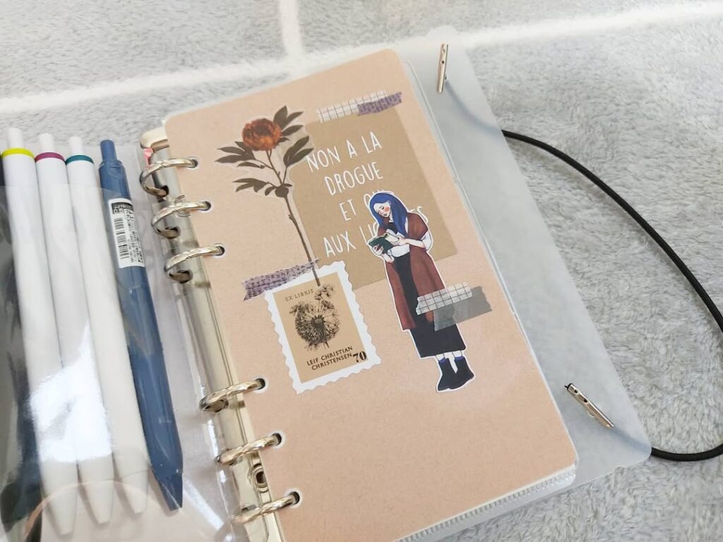 100均ファイルバインダー