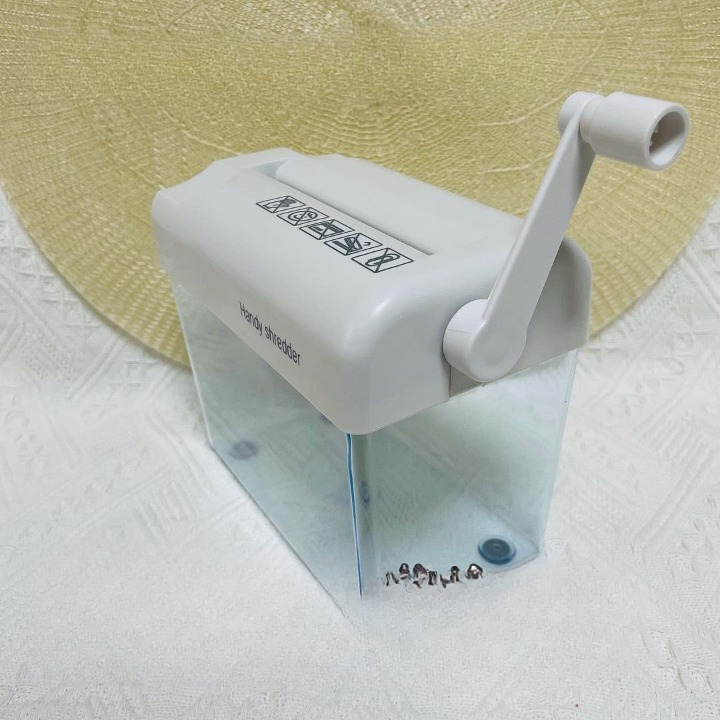 100均紙シュレッダー