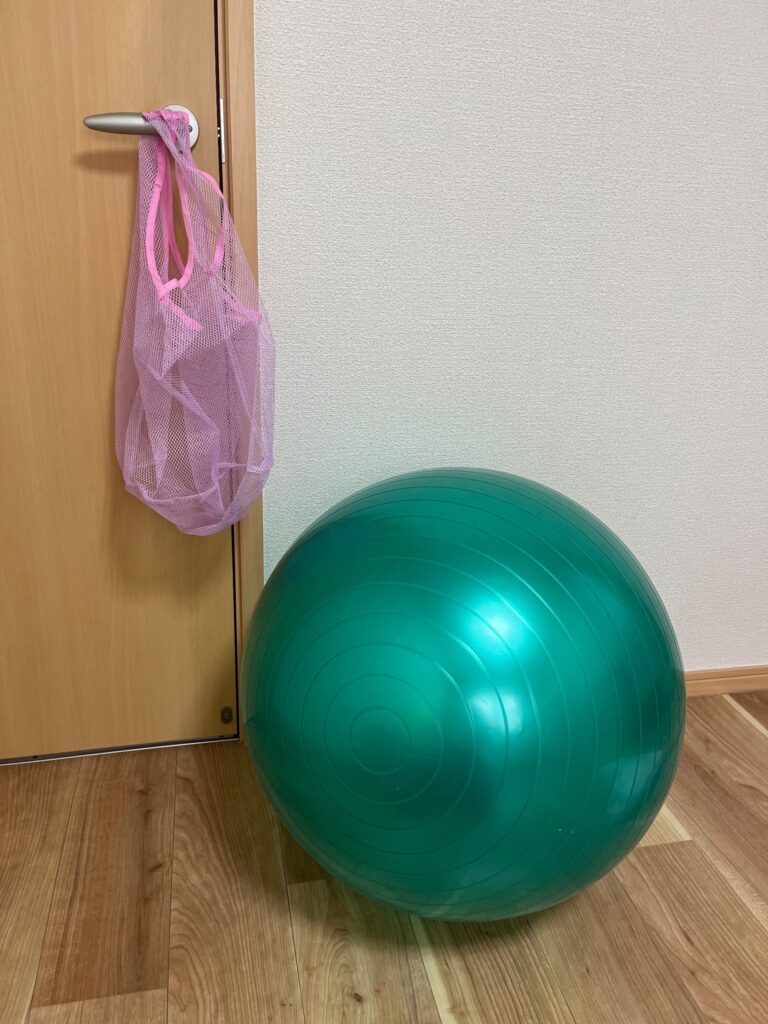 100円ミニバランスボール